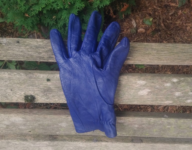 glove-3-cover